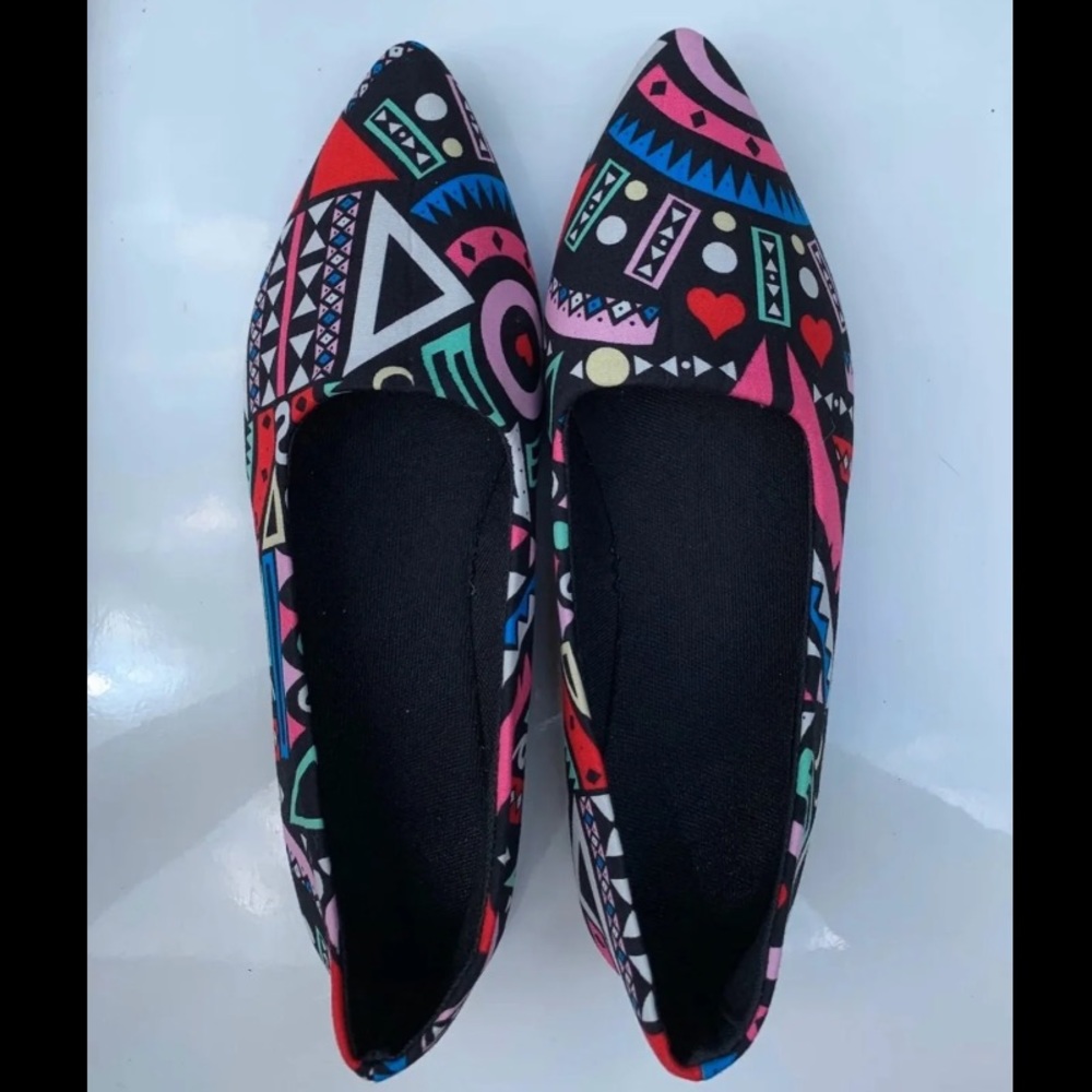 Host Pick : Unique Geometric Pattern Pumps - image 3